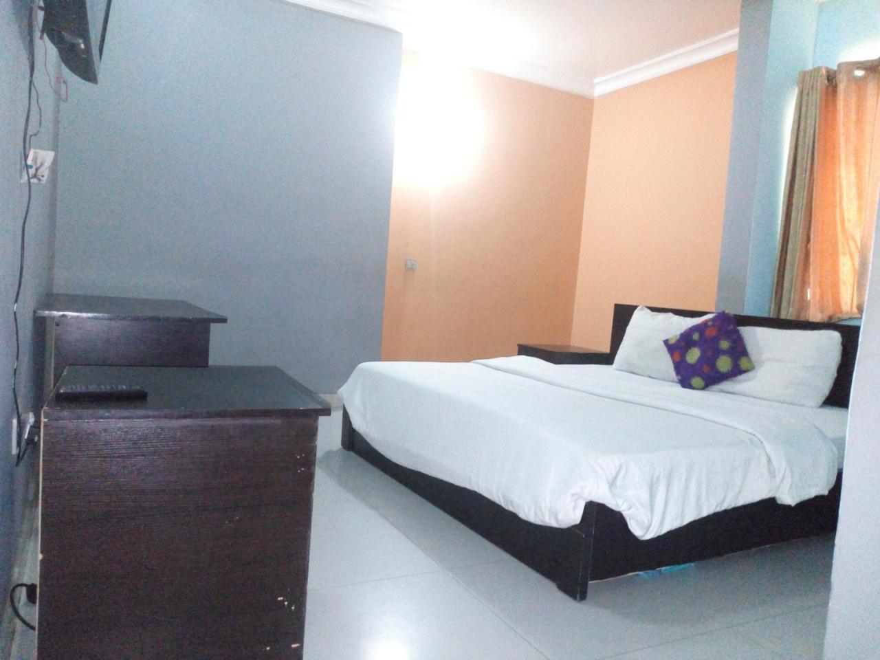 Flamingo Hotel Festac Town Εξωτερικό φωτογραφία
